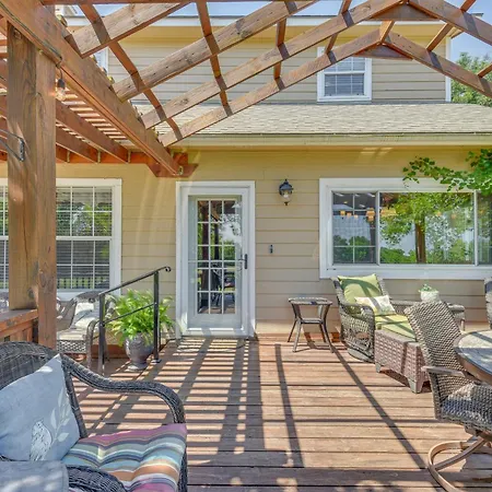 15-Acre Retreat By Skiatook Lake And Downtown Tulsa